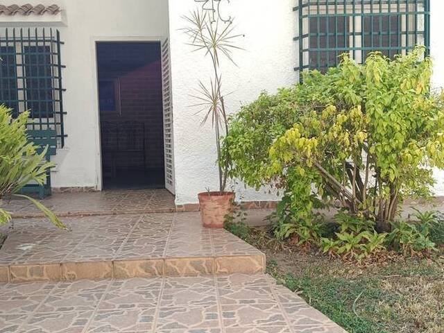 #17 - Casa para Venta en Valencia - G