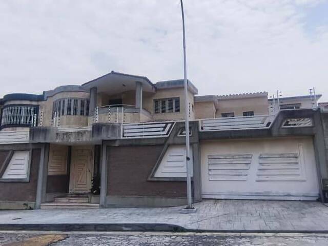 #24 - Casa para Venta en Valencia - G