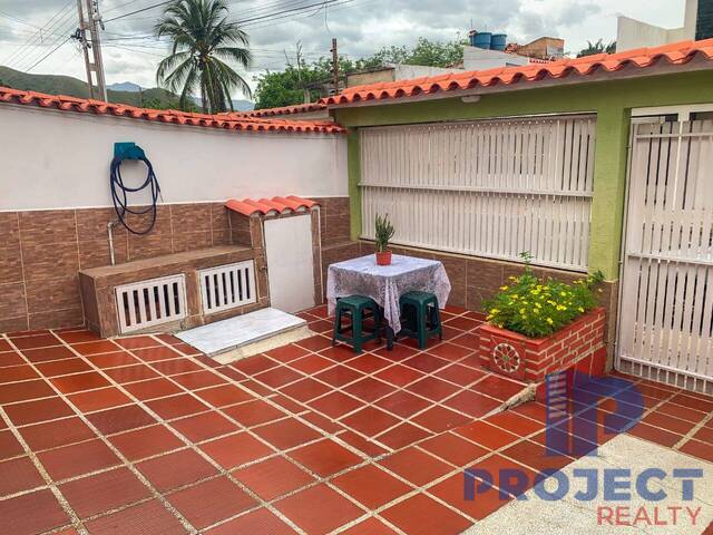 #37 - Casa para Venta en Valencia - G